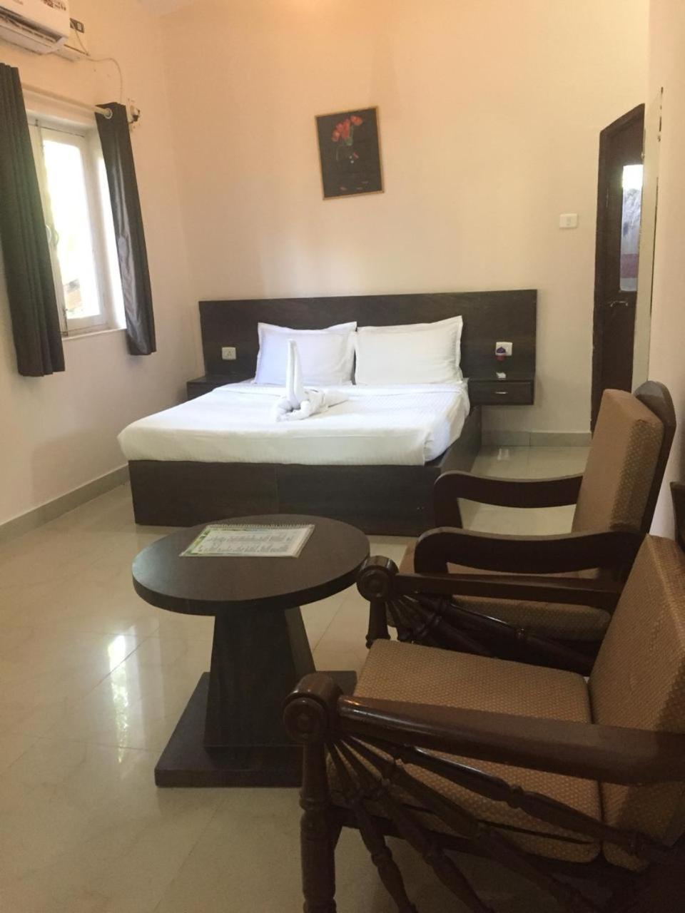 Ave Maria Guest House Candolim Extérieur photo